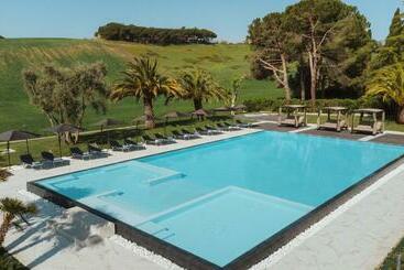 בית מלון כפרי Pietra Bianca