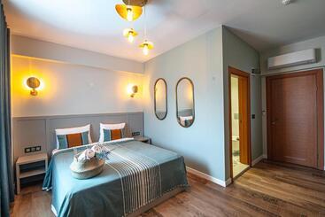 هتل آپارتمان Oikos Bozcaada