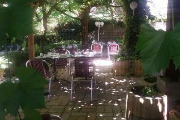 ベッドアンドブレックファースト Auberge Des Tilleuls