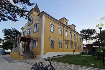 ベッドアンドブレックファースト Moro S Friends House   Cascais