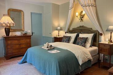 مبيت وإفطار Les Aurochs