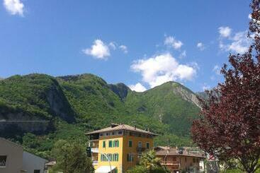 فندق Agritur Tenno Cantina Bio Natura