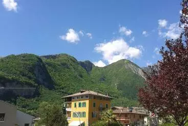 ホテル Agritur Tenno Cantina Bio Natura