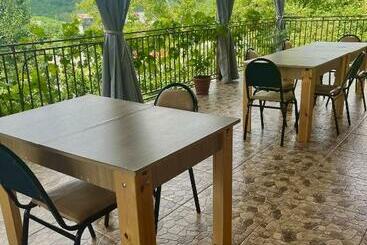 ペンション Elegance