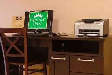 Otel Broadway Inn Conference Center