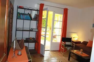 Bed and Breakfast La Bousquatière