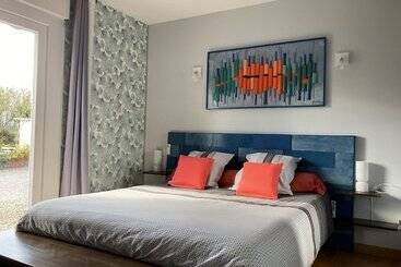 膳宿费 Escale En Correze