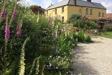 Pension Frizenham Farmhouse