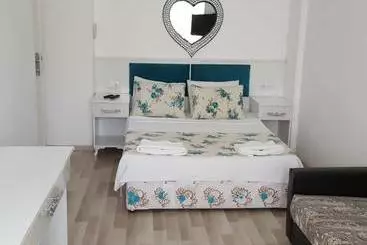 בית מלון כפרי Garden Alis