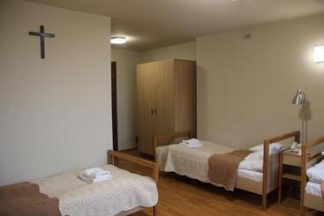 Otel Dom Gości Opactwa Benedyktynów