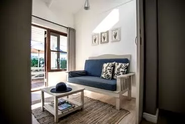 פנסיון Sixteen Guest House On Main