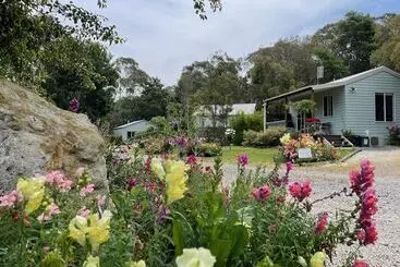 Tindoona Cottages