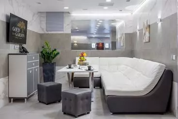 Hotelli Gold Inn Garden