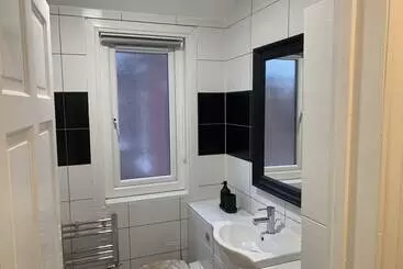 Residenssi 4br 10guests Parking Garden