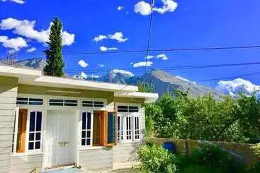 هتل Hunza Huts Duikar Altit