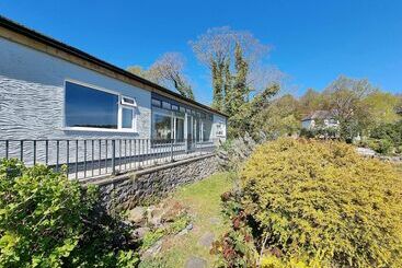 Cabane Cosy House In Eigionfa