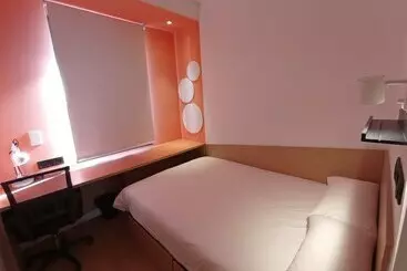 مسافرخانه Residencia Universitaria Resa Málaga Centro