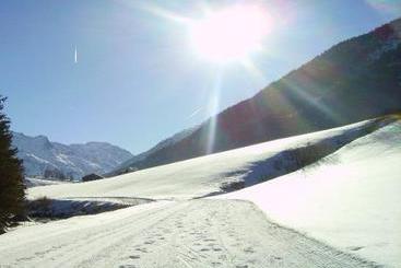 Otel Ferienwohnung Höllrigl