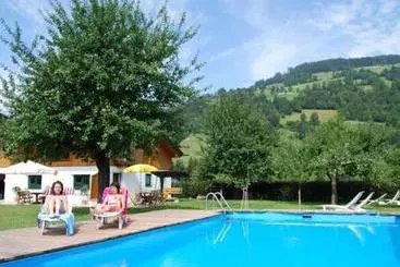 ベッドアンドブレックファースト Pension Sonnblick