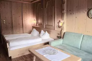 ホテル Pension Weiratherhof