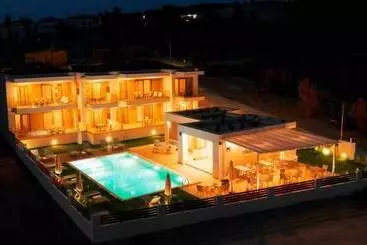 Le Grand Reve Apartments & Luxury Suites