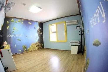 Pension  Tongyeong Happy Home Guest House