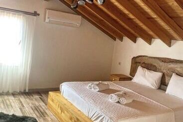 בית מלון כפרי Mea Alacati