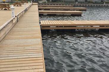 Hotel Picton Harbour Inn