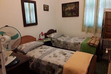 פנסיון Room In Guest Room   Valle Degli Ulivi   Liguria, Italia