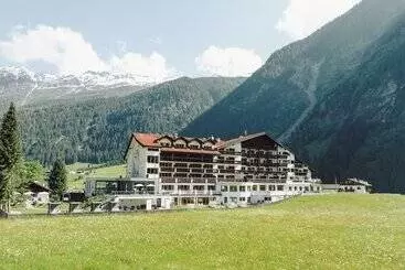 Отель Weisseespitze