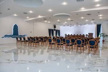 בית מלון כפרי Pizzomunno Vieste Palace