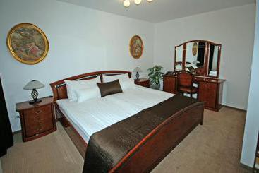 公寓 Schwarz Wienerwald Residenz