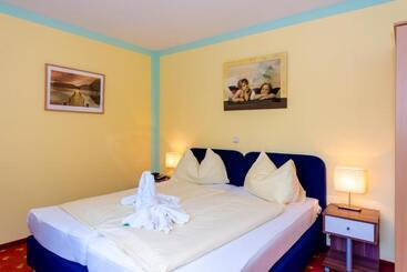 بنسيون 1a Hotel Steiner