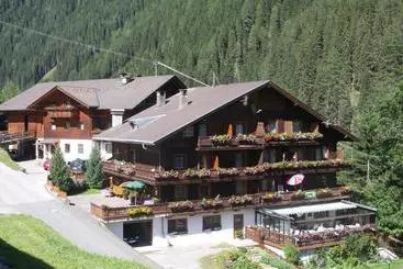 ペンション Berggasthaus Trojen