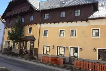 ペンション Gasthof Zur Post