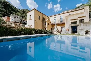 Amalfi Resort