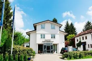 Hotelli Graf Lehndorff Zur Messe