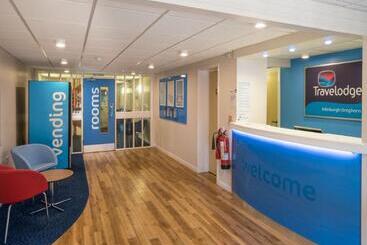ホテル Travelodge Edinburgh Dreghorn