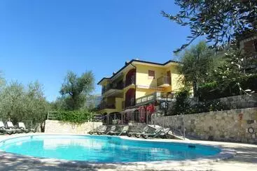 Villa Due Leoni   Residence