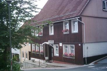 تختخواب و صبحانه Tangopension