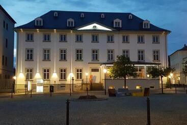 فندق Zum Landsberger Hof