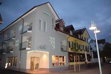 ホテル Adler