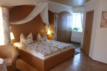 Aamiaismajoitus (B&B) Pension Katrin