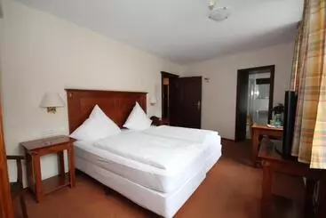 ホテル Drei Linden