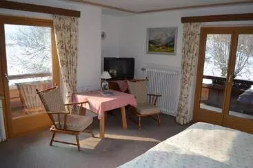 Hotelli Pension Ostler