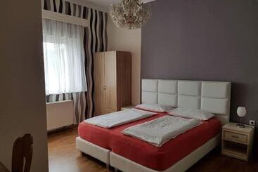 בית מלון כפרי Rheinischer Hof