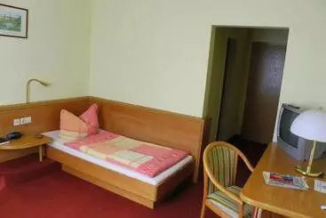 تختخواب و صبحانه Zwei Linden