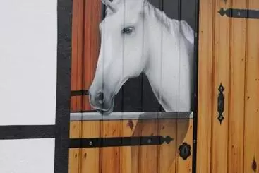 Hotelli Hinter Den Spiegeln