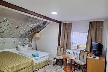 Отель Kulturhaus Felgeleben