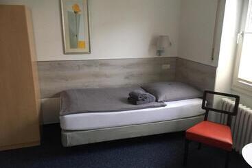 酒店 Nell Breuning